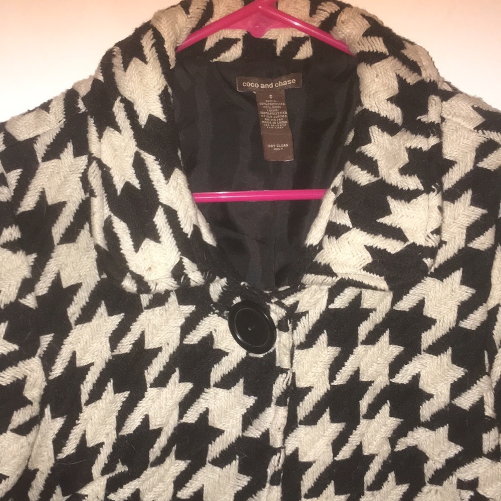 Coat - Picture 4 of 6
